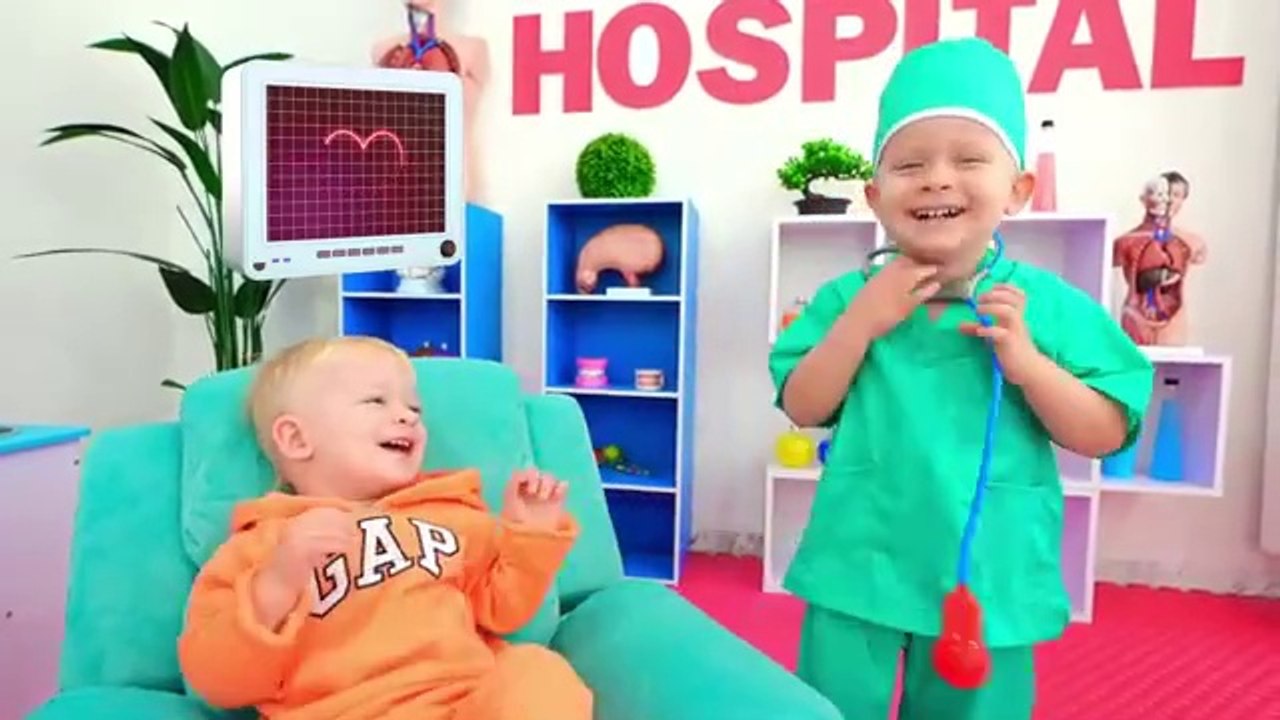 Wheels On The Ambulance Kids Stories With Oliver And Mom