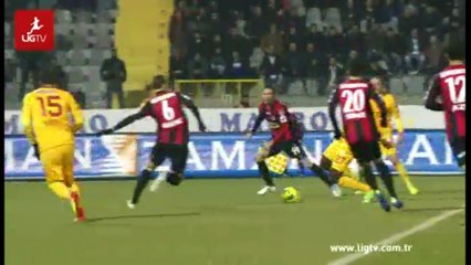 Télécharger la video: SPOR TOTO SÜPER LİG 2011  2012 SEZONU  Gençlerbirliği - Galatasaray  Maçları.