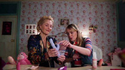 Aimee Rates Her Fave ~Spicy~ Toys With Dr Jean Milburn in DIY Diaries _ Sex Education _ Netflix