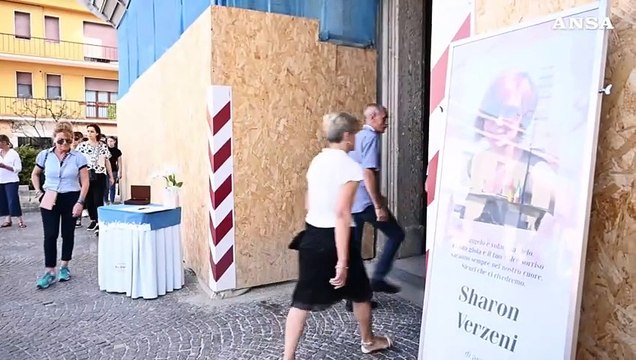 Funerali di Sharon Verzeni, una bara bianca per la 33enne uccisa a coltellate