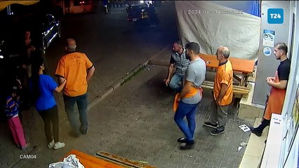 Download Video: Ordu Aybastı’da ‘lokantada boş yer ve sipariş’ tartışması; Ünye Cumhuriyet Savcısı darbedildi, çocuğu ve kayınvalidesi yaralandı!