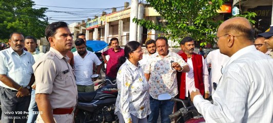 प्लाजा की वर्षों से नहीं कराई मरम्मत, अब खाली करने का आदेश, व्यापारी बोले चौपट हो जाएगा व्यवसाय