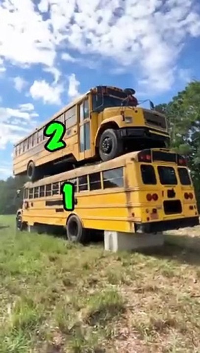 How_Many_School_Buses_Can_We_Stack_