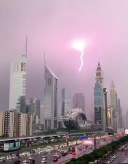 Bueatifull view of dubai After Rain coming