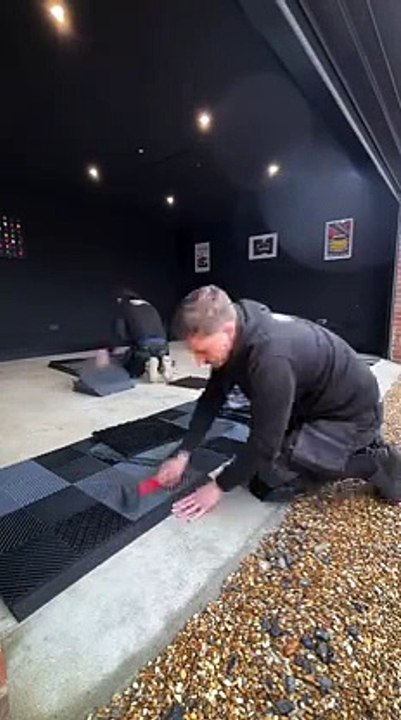 1000335217