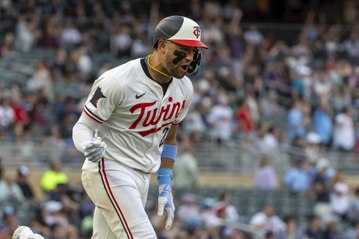 Minnesota Twins vs Chicago Cubs Showdown at Wrigley Field Tonight