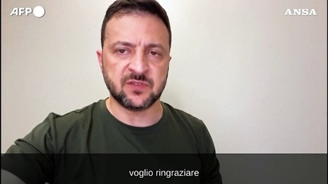 Zelensky elogia i militari che hanno colpito obiettivi russi
