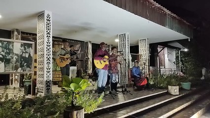 Grup Musik Oyandi Meriahkan HUT Mambesak Ke-46