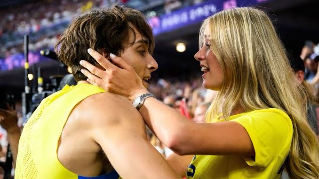Duplantis 'proud' to take pole vault gold medal...