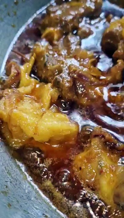 Mutton with gravee,kaisa lg rha h kya khane ko man kr rha agar ha to comment me btaiye aur subscribetesty mutton please like share and subscribe this channel. mutton with grave in bihar.making mutton.Chorboda.. khasi manso asun kheye dekhun khub e testy.