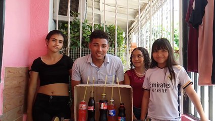 Quién tiene mejor paladar, probando y adivinando bebidas gaseosas.