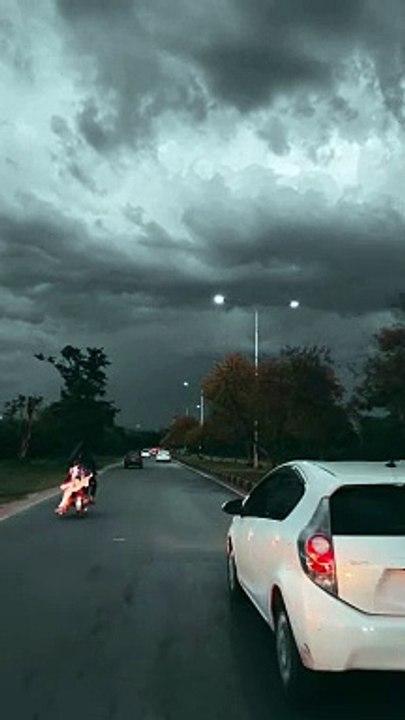 Amazing weather of Islamabad  .........#instagram #islamabad #instagood #trendingreels #clouds #viralvideos #dark #love