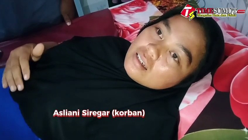 Viral Pelatih Pria Tendang Guru Renang Wanita