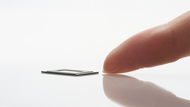 [기업] 삼성전자, 업계 최소 두께 0.65mm D램 양산 / YTN