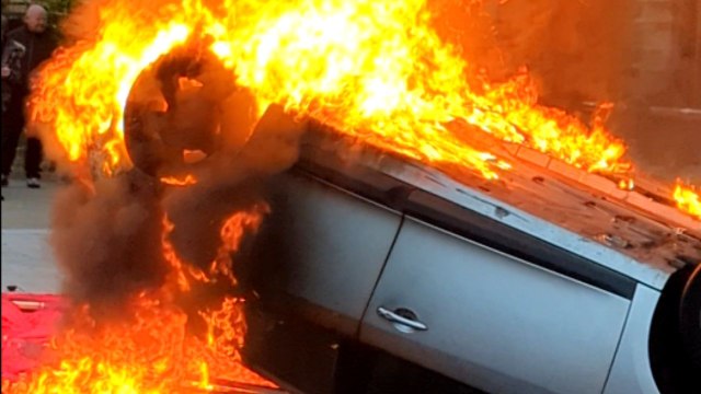 Sunderland Chaos: Far-Right protesters engage in tense stand-off with riot police