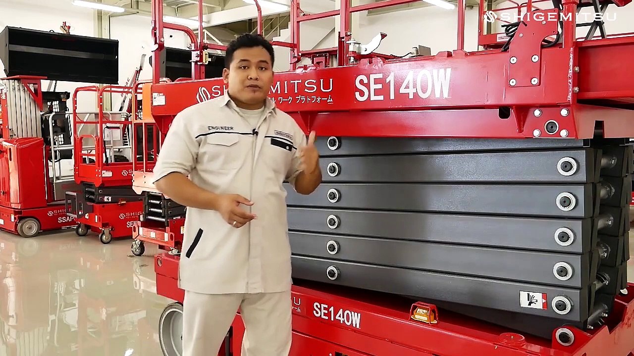 REVIEW ELECTRIC SELF-PROPELLED SCISSOR LIFT 14M 350 KG - SHIGEMITSU SE140Wy2mate.com - REVIEW ELECTRIC SELFPROPELLED SCISSOR LIFT 14M 350 KG  SHIGEMITSU SE140W_v720P