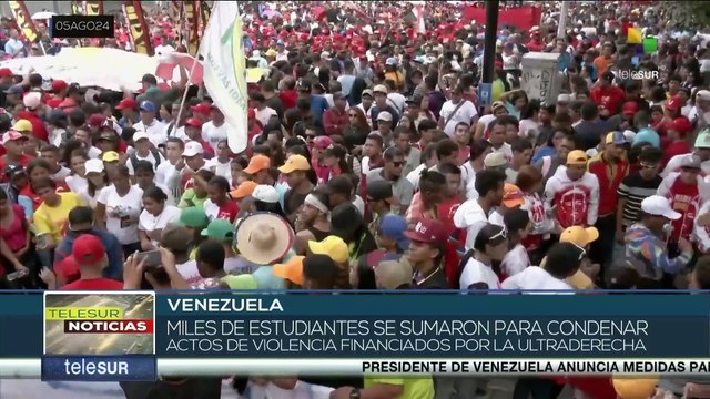 Jóvenes se movilizaron en Caracas para respaldar el triunfo del presidente Nicolás Maduro