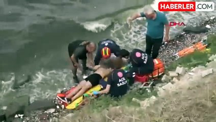 Engelli bir kişi Küçükçekmece Gölü'nde boğulma tehlikesi geçirdi, son anda kurtarıldı