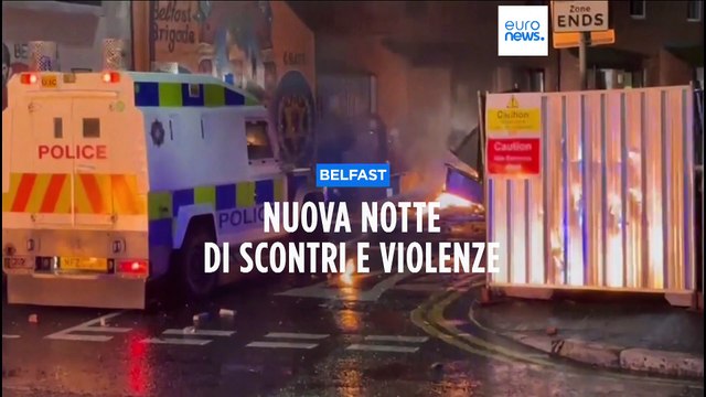 Nuova notte di violenze in tutto il Regno Unito, scontri tra estrema destra e polizia a Belfast