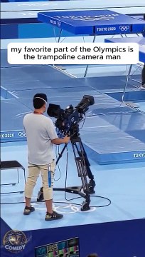 Le caméraman qui filme les épreuves de trampoline aux JO... magique