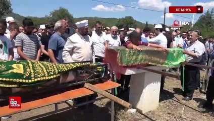 Kütahya'da düğün sonrası hayatlarını kaybeden gelin ve damat yan yana defnedildi