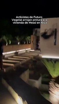 İklim Aktivistleri Messi'nin İspanya'daki Evini Boyadı