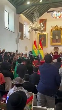 Tras abucheos, magistrados autoprorrogados se retiraron de la Casa de la Libertad para que la sesión pueda iniciar