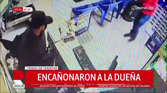 Video: Sujetos armados se hacen pasar por clientes y se llevan dinero y tarjetas telefónicas de un negocio