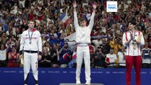 Paris 2024: Léon Marchand, o herói da natação, em entrevista