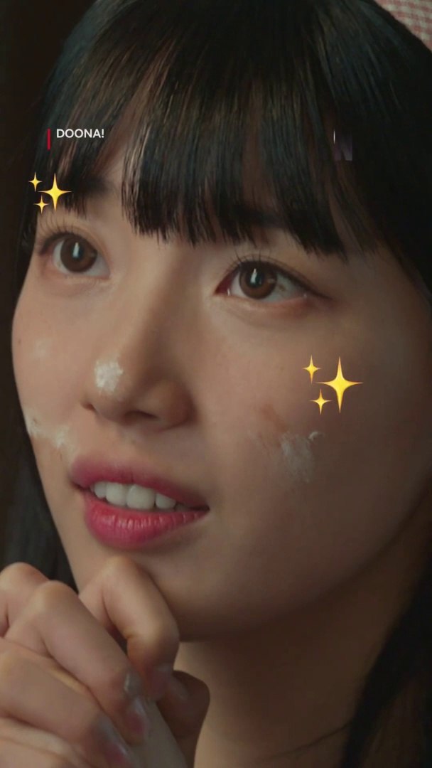 ⁣SUZY showing aegyo like its meant to be done flirting tips :  DOONA : Netflix