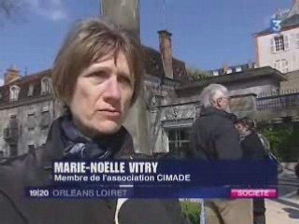 FR3 Orléans - Un famille tchétchène se cache