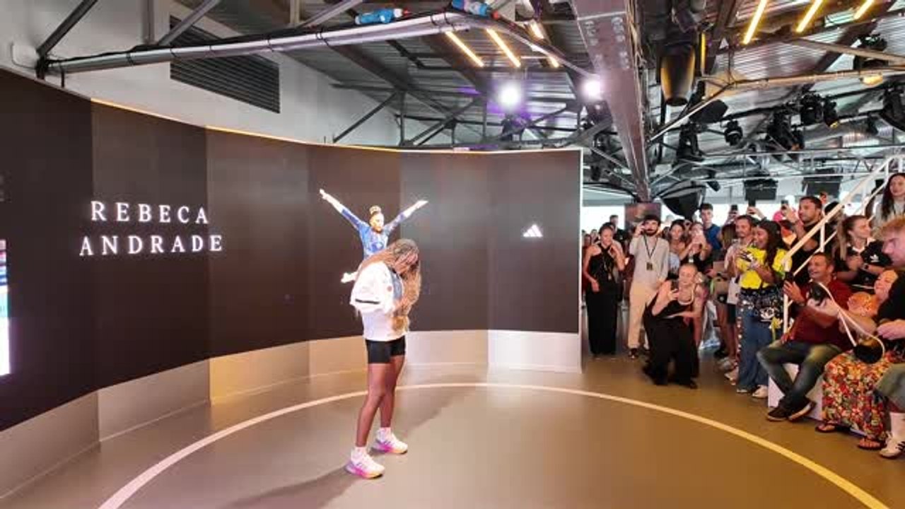 Paris 2024 - Andrade célébrée à la Adidas House après sa victoire sur Biles