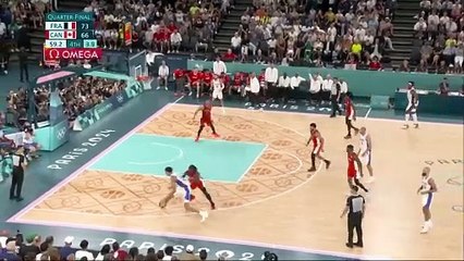 France - Canada JO 2024: le shoot légendaire d'Evan Fournier à 3 points