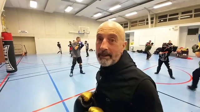 Le Coup de pied Sauté de Côté. (On l'a testé, il marche super bien!) - #CPF 1