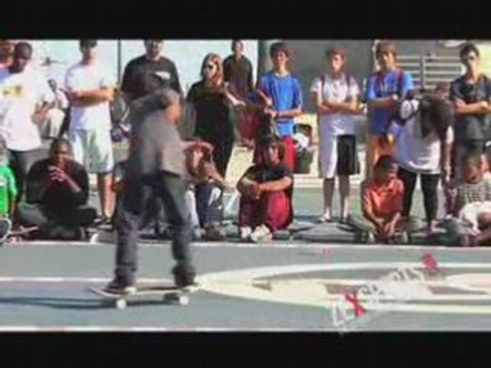 Hot Dogs & Hessians Active Skate Competition in Venice Beach