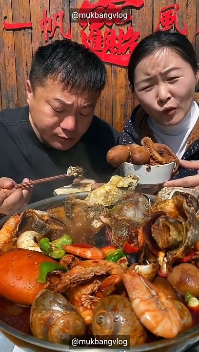 Octopus mukbang