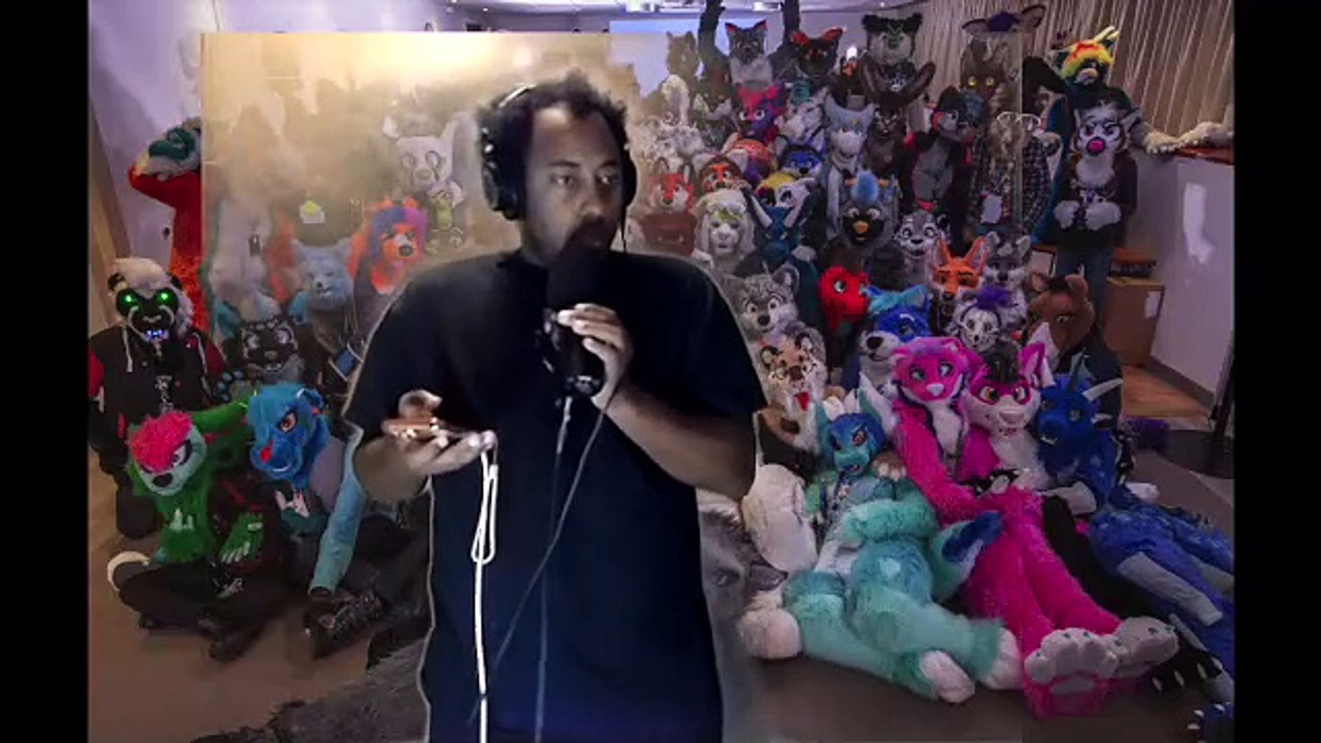 ⁣Foxy Kitsune Fox: Hip-Hop/Rap/Rapping/Rapper/Freestyle/Beef/Diss - Furry/Furries Are Mumble Rappers