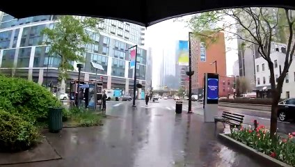 New York City Downtown Long Island City, Queens Court Square to 33Rd Street in the Rain - Attractions