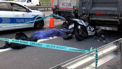 TEM Otoyolunda kamyonete arkadan çarpan motosiklet sürücüsü öldü