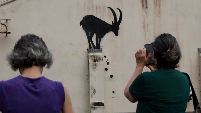 Banksy vuelve a Londres con dos obras de animales en menos de 48 horas
