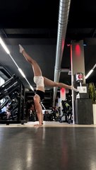 .two, one... pike! #handstand #calisthenics #motivation #shortfeed #shorts