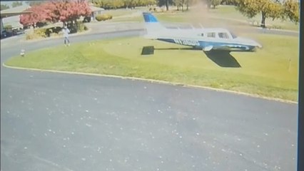Plane crashes at golf course - narrowly missing golfer