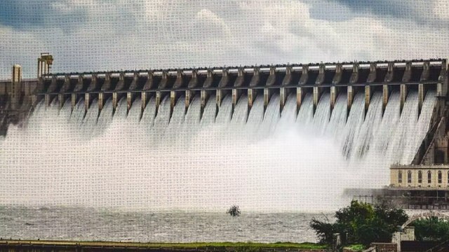 Srisailam, Nagarjuna Sagar కు భారీగా వరద.. Srisailam 10 గేట్లు, Sagar 22 గేట్లు ఎత్తివేత | Oneindia