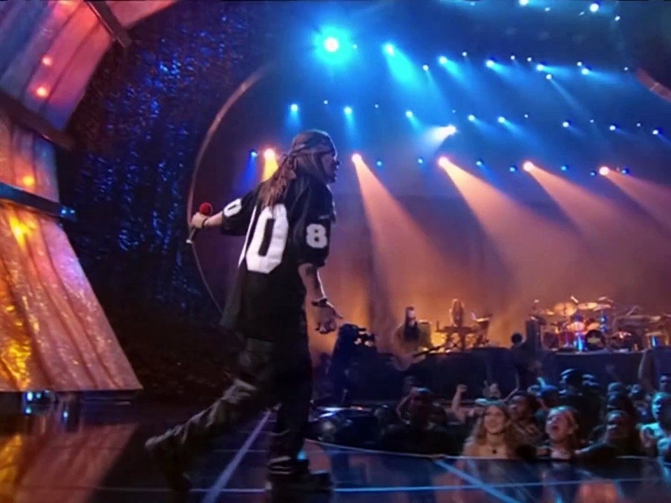 Guns N' Roses - Live at MTV Video Music Awards 2002, Radio City Music Hall, New York, NY August 29th, 2002