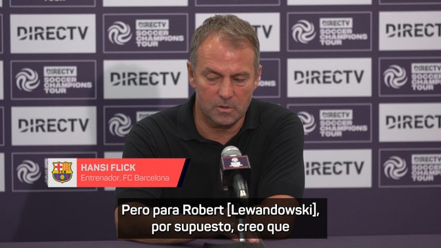 Flick evita hablar de Dani Olmo pero está satisfecho con su equipo
