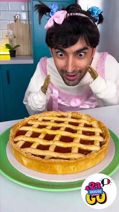 Est-ce que les Cafards Ont Mangé Tout le Gâteau? Le Bébé N'a Pas Peur des Insectes