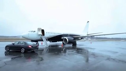 $1 vs $500,000 Plane Ticket! @mrbeastsoffical