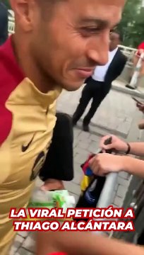 Camisetas, sudaderas, pantalones... pero lo que este fan le pide a Thiago sí que nunca lo habíamos visto en un futbolista