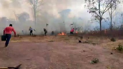 Incendios afectan viviendas en el municipio cruceño de San Rafael