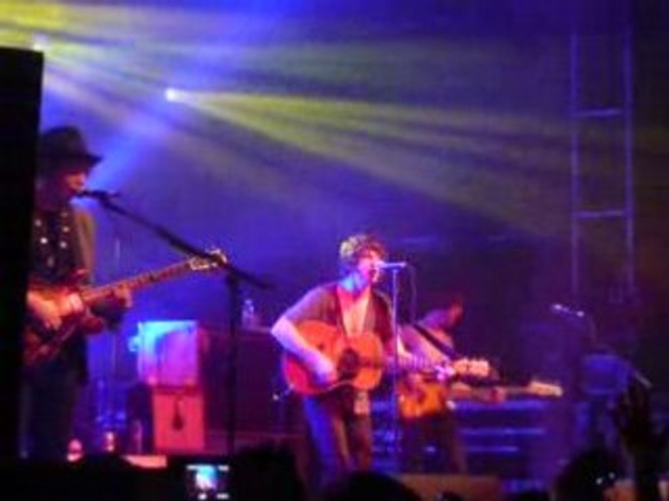 The Kooks She Moves in her Own Way Elysée Montmartre